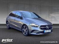 Gebraucht Mercedes B200 Night 163 PS (119 kW) 2024 Metalliclack mountaingrau Van / Kleinbus