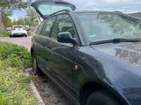 Second-hand Audi A4 150 CP (110 kW) 1998 Albastru Break
