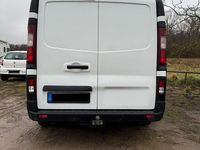 Gebraucht Renault Trafic 121 PS (88 kW) 2017 Weiß Van / Kleinbus