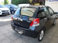 Gebraucht Toyota Yaris Cool 69 PS (50 kW) 2011 Schwarz Kleinwagen