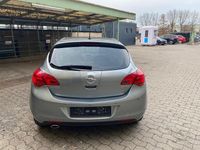Gebraucht Opel Astra Design Edition 140 PS (102 kW) 2011 Grau Limousine