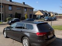 Gebraucht VW Passat Comfortline 120 PS (88 kW) 2018 Grau Kombi