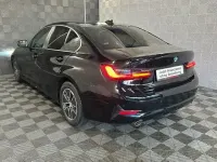 Usata BMW 318 Efficient Dynamics 150 CV (110 kW) 2020 Nero Berlina
