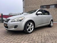 Gebraucht Kia Ceed 143 PS (105 kW) 2009 Silber Kleinwagen