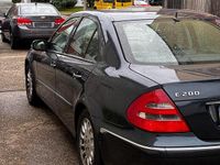 Gebraucht Mercedes E200 122 PS (89 kW) 2005 Schwarz Limousine