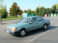 Second-hand Mercedes E230 132 CP (97 kW) 1987 Verde Berlinǎ