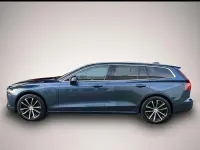 Gebraucht Volvo V60 Core 455 PS (334 kW) 2022 Manufacturer Kombi