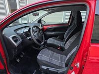 Gebraucht Peugeot 108 Active 69 PS (50 kW) 2016 Rot Kleinwagen
