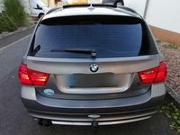 Gebraucht BMW 330 204 PS (150 kW) 2010 Grau Kombi