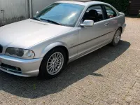 Gebraucht BMW 320 150 PS (110 kW) 2000 Silber Coupé