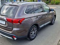 gebraucht Mitsubishi Outlander Editi " 4x4 " Automatik " TÜV beim Kauf neu
