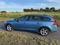 Second-hand Volvo V60 Kinetic 190 CP (139 kW) 2016 Albastru Break