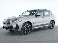 Gebraucht BMW iX3 Sport Line 210 kW (286 PS) 2023 Kaschmirsilber SUV