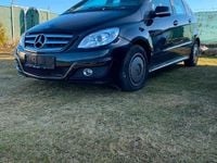 Gebraucht Mercedes B180 116 PS (85 kW) 2011 Schwarz Van / Kleinbus