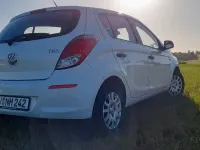 Gebraucht Hyundai i20 86 PS (63 kW) 2013 Weiß Kleinwagen