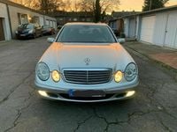 Gebraucht Mercedes E240 Avantgarde 177 PS (130 kW) 2004 Silber Limousine