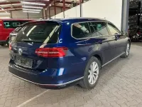 Gebraucht VW Passat Highline 150 PS (110 kW) 2018 Blau Kombi