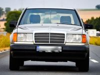 Gebraucht Mercedes E260 160 PS (117 kW) 1989 Silber Limousine