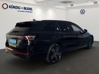 Gebraucht VW Passat R-line 177 PS (130 kW) 2025 Grenadillschwarz metallic Kombi
