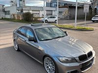 Gebraucht BMW 330 245 PS (180 kW) 2011 Grau Limousine