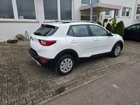 Gebraucht Kia Stonic Edition 7 84 PS (61 kW) 2021 Weiß SUV