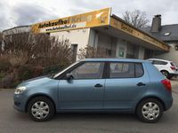 Gebraucht Skoda Fabia 60 PS (44 kW) 2010 Blau Limousine