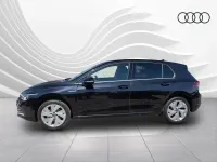 Gebraucht VW Golf VIII Style 131 PS (96 kW) 2023 Deep black perleffekt Limousine