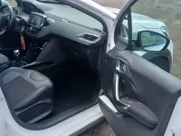 Gebraucht Peugeot 2008 Allure 102 PS (75 kW) 2019 Weiß SUV