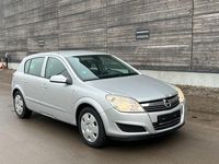 Gebraucht Opel Astra 101 PS (74 kW) 2007 Silber Limousine