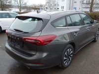 Używany Ford Focus Style 120 KM (88 kW) 2022 Szary Sedan/Limuzyna