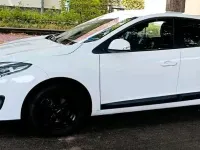 Gebraucht Renault Mégane III Authentique 110 PS (80 kW) 2015 Weiß Kleinwagen