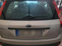 Gebraucht Ford Fiesta 69 PS (50 kW) 2006 Silber Kleinwagen
