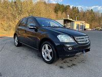 Gebraucht Mercedes ML320 224 PS (164 kW) 2006 Schwarz SUV