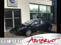 Gebraucht Peugeot e-208 61 kW (83 PS) 2019 Blau (dunkelblau uni (blau)) Kleinwagen