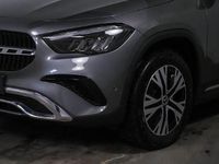 Gebraucht Mercedes GLA200 163 PS (119 kW) 2024 Grau SUV