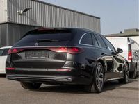 Gebraucht Mercedes E300 Avantgarde 313 PS (230 kW) 2024 Grau graphitgrau metallic Kombi