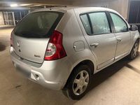 Gebraucht Dacia Sandero 75 PS (55 kW) 2008 Silber Kleinwagen