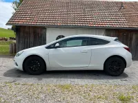 Gebraucht Opel Astra GTC 194 PS (142 kW) 2014 Weiß Coupé