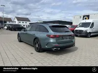 Usata Mercedes E300 AMG 313 CV (230 kW) 2024 Verde Station wagon