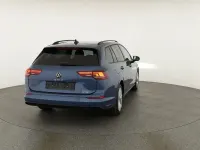Neu VW Golf VIII Life 150 PS (110 kW) 2026 Anemonenblau metallic Kombi