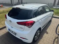 Gebraucht Hyundai i20 Edition 84 PS (61 kW) 2017 Weiß Limousine