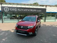 Gebraucht Dacia Sandero Prestige 90 PS (66 kW) 2017 Rot SUV