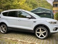 Gebraucht Ford Kuga 120 PS (88 kW) 2017 Weiß SUV