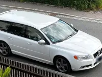 Gebraucht Volvo V70 R-Design 163 PS (119 kW) 2010 Weiß Kombi