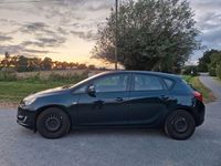 Gebraucht Opel Astra Edition 140 PS (102 kW) 2014 Limousine