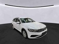 Gebraucht VW Passat 150 PS (110 kW) 2021 Weiß Kombi