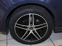 Gebraucht Mercedes V300 Avantgarde 237 PS (174 kW) 2024 Sodalithblau met. Van / Kleinbus