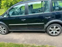 Gebraucht VW Touran Cross 140 PS (102 kW) 2008 Schwarz Van / Kleinbus