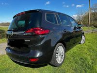 Gebraucht Opel Zafira Edition 140 PS (102 kW) 2016 Schwarz Van / Kleinbus