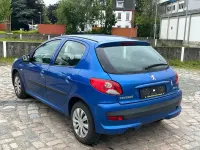 Gebraucht Peugeot 206+ Basis 75 PS (55 kW) 2009 Blau Kleinwagen